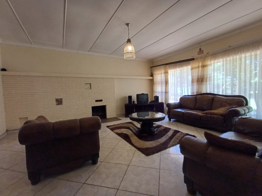 4 Bedroom Property for Sale in Adamayview North West